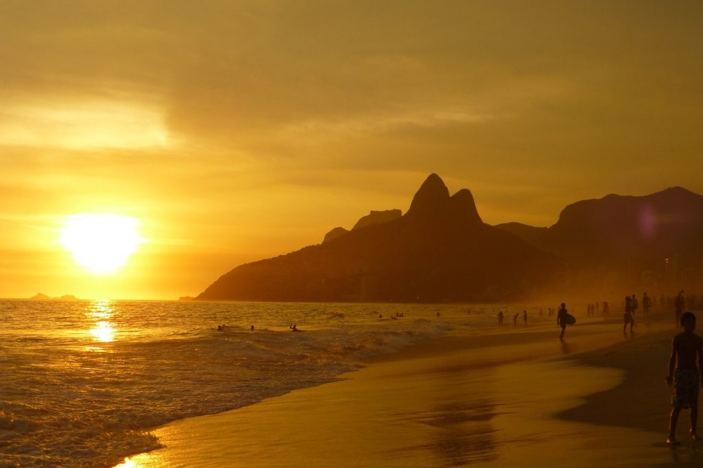 beach-99388_1280